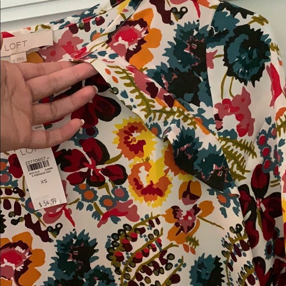 Floral LOFT Blouse - Picture 2 of 3